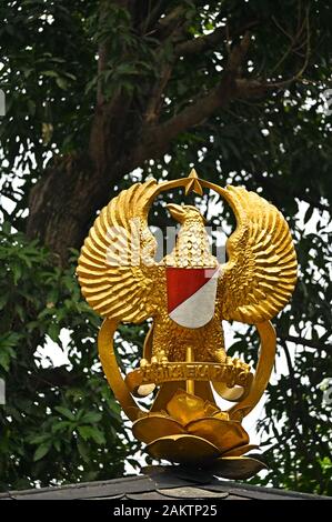 Jakarta, dki jakarta/indonesien - 20. april 2009: Wappen der indonesischen armee (tni angkatan darat) an der Gedenkstätte Pancasila Sakti Stockfoto