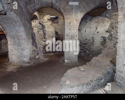 Basilica di San Crisogono, Krypten aus der Antike, Rom Italien Stockfoto