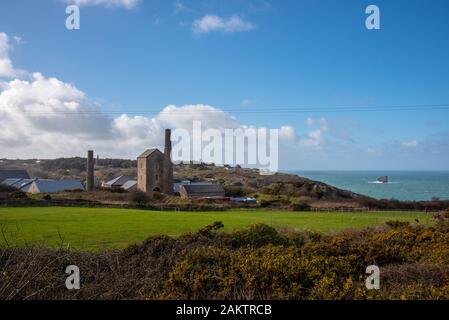 Die hl. Agnes, Cornwall, Großbritannien - 7 May 2019: Alte Mine Gebäude am Wheal Kitty jetzt eine Reihe von Small Business Workshops. Stockfoto