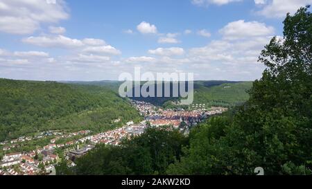 Bad Urach ist eine Stadt in Deutschland, mit vielen historischen Sehenswürdigkeiten Stockfoto