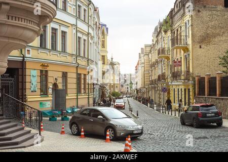 Kiew, Ukraine, 16. Mai 2019. Blick auf die Vozdvizhenska Straße Stockfoto