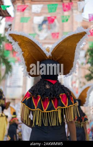 Mexiko, Puerto Vallarta, Jalisco, indigenen Teilnehmer, die an das Festival "Unserer Lieben Frau von Guadalupe' Stockfoto