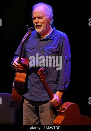 FORT LAUDERDALE FL - Januar 09: Leo Kottke führt an der Broward Center für Darstellende Künste am 9. Januar 2020 in Fort Lauderdale, Florida. Quelle: MPI04/MediaPunch Stockfoto