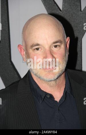 Los Angeles, USA. 09 Jan, 2020. Andrew Bernstein an der HBO-Serie Premiere von "der Außenseiter". Gehalten an der DGA-Theater in Los Angeles, CA, 9. Januar 2020. Foto: Richard Chavez/PictureLux Credit: PictureLux/Hollywood Archiv/Alamy leben Nachrichten Stockfoto