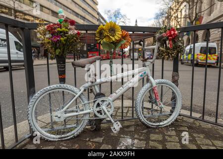 White ghost Bike, Strand, London, UK Stockfoto