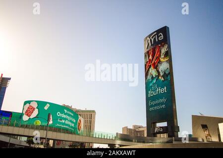 Las Vegas, Nevada, USA - äusseres Zeichen für den Aria Casino and Resort auf dem Las Vegas Strip. Aria eröffnete im Jahr 2009 und ist in der Mitte der Streifen entfernt. Stockfoto