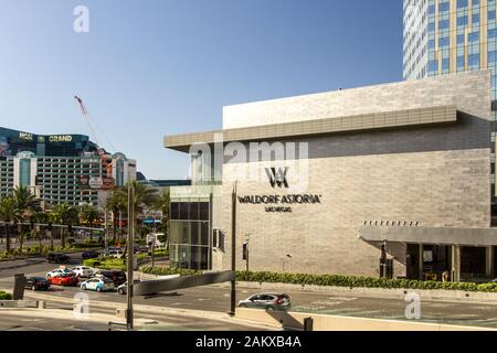 Las Vegas, Nevada, USA - Mai 6, 2019: Äußere des Waldorf Astoria auf dem Las Vegas Strip. Waldorf ist ein Luxus der Marke Hilton Hotel Franchise. Stockfoto