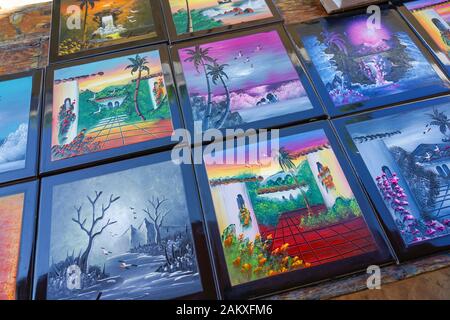 Das kanadische Paar nimmt die Creative Finger Painting Klasse in Puerto Vallarta, Mexiko Stockfoto