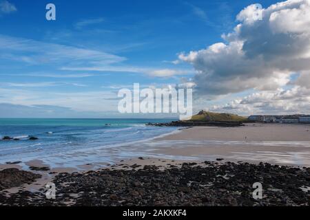 Porthmeor Beach bei Ebbe, St. Ives, Cornwall, England, Großbritannien Stockfoto