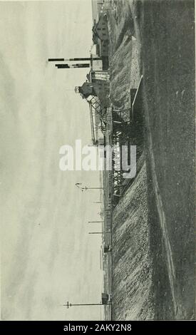 Südafrika und seine Zukunft. Cyanid funktioniert. WiTvAitk.-. KANiv Gold-Mining Co (Foto von Horace W. Nicholls, Johannesburg) Industrie in der Gesamtheit, in jedem Augenblick auf einen Blick zu sehen. Zum Beispiel, die unter Berücksichtigung der Datensatz für die acht Jahre von 1890 bis 1898 inklusive, zum Beispiel, Die Kosten reichten von 80,8 Prozent, der Wert des Goldes von 80 produziert - fivecompanies im Jahr 1890 auf 68,1 Prozent im Jahr 1898, dem letzten vollen yearbefore der Krieg, der Rückgang zeigt das Ausmaß der progressmade bei der Senkung der Arbeitskosten. Gleichzeitig Die dividendsincreased von 19,2 auf 31,9 Stockfoto