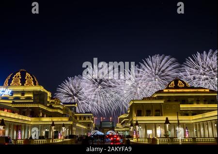 Feuerwerk am Katar National Day in der Katara Mall Stockfoto