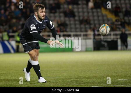 Newcastle, UK. 28 Dez, 2019. NEWCASTLE UPON TYNE, ENGLAND - 10. JANUAR George McGuigan von Newcastle Falcons geht während der Greene King IPA Championship Match zwischen Newcastle Falcons und Doncaster Ritter Kingston Park, Newcastle am Freitag, den 10. Januar 2020. (Quelle: Chris Lishman | MI Nachrichten) Credit: MI Nachrichten & Sport/Alamy leben Nachrichten Stockfoto