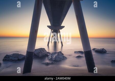 Sonnenaufgang von Pont del Petroli Stockfoto