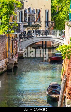 Einen ruhigen Kanal in Venedig Italien Stockfoto