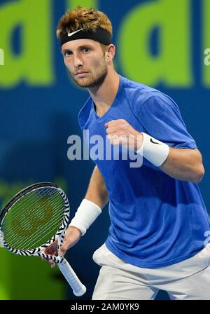 Doha, Katar. 10 Jan, 2020. Corentin Moutet von Frankreich reagiert während der Singles im Halbfinale gegen Stan Wawrinka der Schweiz bei Qatar Open Tennis ATP-Turnier in Doha, Katar, Jan. 10, 2020. Credit: Nikku/Xinhua/Alamy leben Nachrichten Stockfoto