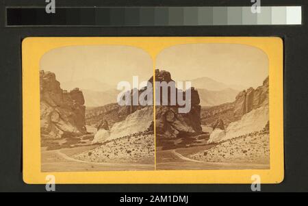 Das Gateway, Eingang zum Garten der Götter, und Pike's Peak 10 Meilen entfernten Gateway, Eingang zum Garten der Götter, und Pike's Peak zehn Meilen entfernt.; Das Tor, Eingang zum Garten der Götter, und Pike's Peak zehn Meilen entfernt. Stockfoto