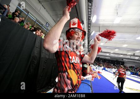 London, Ontario, Kanada. 10. Januar, 2020. Zwei Tage spielen und 6 Ziehungen werden offiziell in den Büchern. Es sieht so aus, als ob die Europäer sind zu viel für das Team Kanada eine 13-5 führen. Es gibt noch viele Curling als erste Mannschaft auf 30,5 Punkte hat, gewinnt. Team Canada Brad Thiessen aus Edmonton, Alberta. Credit: Lukas Durda/Alamy leben Nachrichten Stockfoto