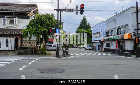 Burg Aizu-Wakamatsu, alias Burg Tsuruga. Eine Betonnachbildung einer traditionellen japanischen Burg, im Zentrum der Stadt Aizuwakamatsu, in Fukushi Stockfoto