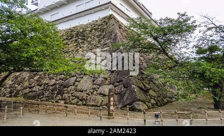 Burg Aizu-Wakamatsu, alias Burg Tsuruga. Eine Betonnachbildung einer traditionellen japanischen Burg, im Zentrum der Stadt Aizuwakamatsu, in Fukushi Stockfoto