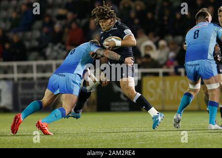 Newcastle, UK. 28 Dez, 2019. NEWCASTLE UPON TYNE, ENGLAND - 10. JANUAR Sam Lockwood ist während der Greene King IPA Championship Match zwischen Newcastle Falcons und Doncaster Ritter Kingston Park, Newcastle am Freitag, den 10. Januar 2020 in Angriff genommen. (Quelle: Chris Lishman | MI Nachrichten) Credit: MI Nachrichten & Sport/Alamy leben Nachrichten Stockfoto