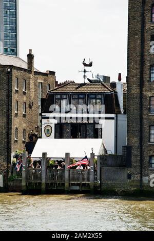 Mayflower Pub Rotherhithe Sailing of Mayflower 1620 River Thames London UK Stockfoto