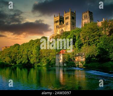 GB - DURHAM: Die Kathedrale über dem Fluss Wear Stockfoto