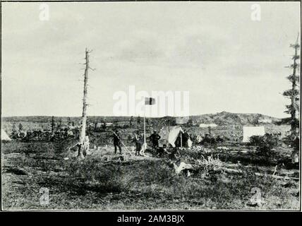 Eine Reise von der Prince of Wales's Fort in der Hudson Bay im nördlichen Ozean, in den Jahren 1769, 1770, 1771 und 1772 ---. ist die Art der hier Juniper mostlyof genannt wird, aber waren nur selten von considerablesize. Diese verdammte Bäume in einigen Teilen gefunden werden, um den Abstand oftwenty Meilen von den lebendigen Wäldern zu verlängern, und freistehende Patches von Ihnen sind aus muchfarther; das ist ein Beweis dafür, dass die kalte Erhöhung wurde in jenen partsfor einige Alters. In der Tat, einige der älteren Nördlichen Indianer haben mir versichert, dass sie ihre Väter und Großväter gehört haben, sagen, Sie thegreatest Teil o erinnert Stockfoto
