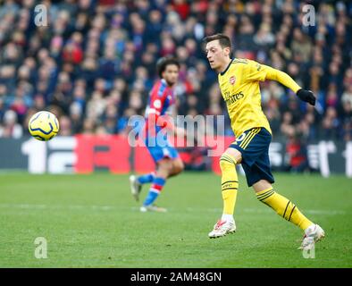 London, Großbritannien. 11 Jan, 2020. LONDON, ENGLAND - Januar 11: Mesui Ozil von Arsenal in der englischen Premier League Match zwischen Crystal Palace und Arsenal am 11. Januar 2020 an Selhurst Park Stadion in London, England. Credit: Aktion Foto Sport/Alamy leben Nachrichten Stockfoto