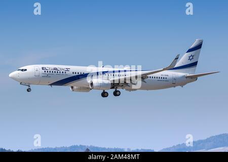 Zürich, Schweiz - 31. März 2019: Flugzeug El Al Boeing 737 am Flughafen Zürich (ZRH) in der Schweiz. Boeing ist ein Flugzeughersteller mit Sitz in Se Stockfoto