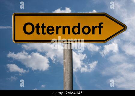 Detailfoto eines Wegweisers mit der Aufschrift Otterndorf, Niedersachsen, Deutschland, Europa Stockfoto