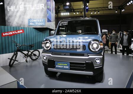 Chiba, Japan. 11 Jan, 2020. Die Hustler Street Base auf der Tokyo Auto Salon 2020 in Makuhari Messe International Convention Complex. Tokyo Auto Salon ist ein Automobil Ausstellung ihre neuesten technologischen Lösungen und Produkte für Autos zur Schau stellen. Die Messe läuft vom 10. Januar bis 12. Credit: Rodrigo Reyes Marin/ZUMA Draht/Alamy leben Nachrichten Stockfoto