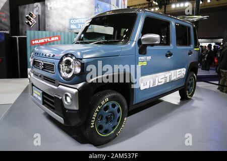 Chiba, Japan. 11 Jan, 2020. Die Hustler Street Base auf der Tokyo Auto Salon 2020 in Makuhari Messe International Convention Complex. Tokyo Auto Salon ist ein Automobil Ausstellung ihre neuesten technologischen Lösungen und Produkte für Autos zur Schau stellen. Die Messe läuft vom 10. Januar bis 12. Credit: Rodrigo Reyes Marin/ZUMA Draht/Alamy leben Nachrichten Stockfoto