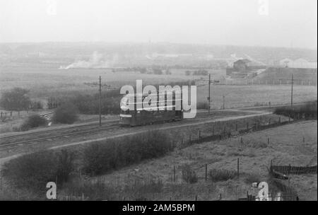 Leeds (Feltham) Straßenbahn auf dem Weg nach Middleton Colliery. Bild 1959 vor der Stilllegung des Straßenbahnnetzes. Stockfoto