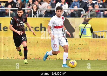 Cagliari, Italien. 11 Jan, 2020 Giovanni simeone von Cagliari Cagliari calcioduring vs AC Mailand, der italienischen Fußball-Serie-A Männer Meisterschaft in Cagliari, Italien, 11. Januar 2020 - LPS/Luigi Canu Credit: Luigi Canu/LPS/ZUMA Draht/Alamy leben Nachrichten Stockfoto