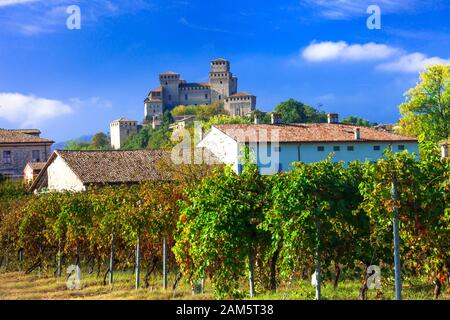 Schöne Torrechiara alte Burg, in der Nähe von Parma, Emilia Romagna, Italien. Stockfoto