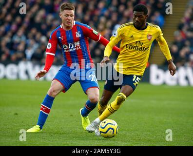 London, Großbritannien. 11. Jan 2020. L-R's Crystal Palace James McCarthy und Ainsley Maitland-Niles von Arsenal in der englischen Premier League Match zwischen Crystal Palace und Arsenal am 11. Januar 2020 an Selhurst Park Stadion in London, England. (Foto durch AFS/Espa-Images) Credit: Cal Sport Media/Alamy leben Nachrichten Stockfoto