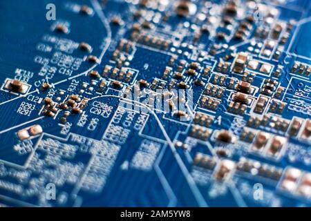 Platine mit Chips und radio Komponenten Elektronik gedruckt Stockfoto