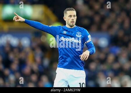 Liverpool, Großbritannien. 11 Jan, 2020. Gylfi Sigurdsson von Everton an schaut. Premier League match, Everton v Brighton & Hove Albion im Goodison Park in Liverpool am Samstag, den 11. Januar 2020. Dieses Bild dürfen nur für redaktionelle Zwecke verwendet werden. Nur die redaktionelle Nutzung, eine Lizenz für die gewerbliche Nutzung erforderlich. Keine Verwendung in Wetten, Spiele oder einer einzelnen Verein/Liga/player Publikationen. pic von Chris Stading/Andrew Orchard sport Fotografie/Alamy Live news Credit: Andrew Orchard sport Fotografie/Alamy leben Nachrichten Stockfoto