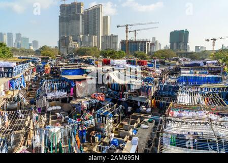 Blick auf Dhobi Ghat ist ein Wäschereiservice für den Außenbereich in Mumbai. Indien Stockfoto