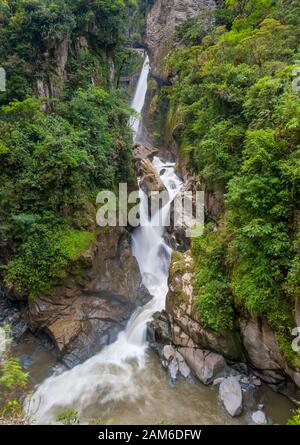 El Pailón del Diablo Wasserfall in der Nähe von Baños in Ecuador. Stockfoto