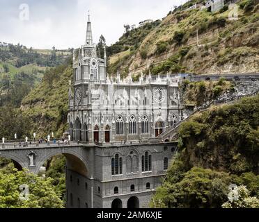 Santuario Nuestra Señora de las Lajas (Las Lajas), eine neugotisch-katholische Basilika, die in einer Schlucht, Ipiales, Kolumbien, erbaut wurde Stockfoto