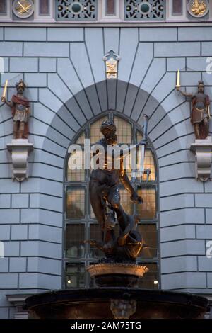 Der Neptunbrunnen Statue vor dem Artushof, lange Market Street, Danzig, Polen Stockfoto