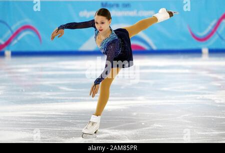 Lausanne, Schweiz. 11 Jan, 2020. Kseniia Sinitsyna Russlands führt während der Frauen ein kurzes Programm Eiskunstlauf Ereignis am 3. Winter Youth Olympic Games in Lausanne, Schweiz, Jan. 11, 2020. Credit: Wang Jianwei/Xinhua/Alamy leben Nachrichten Stockfoto