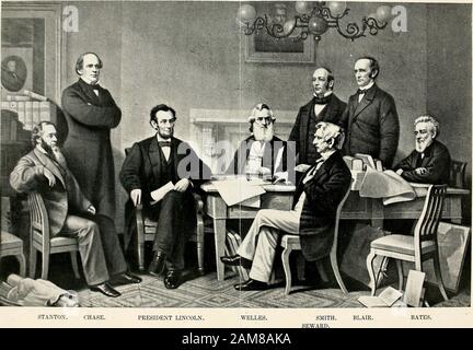 Lincoln und sein Kabinett: Ein Vortrag, der am Dienstag, 10. März, und vor der New Haven Colony Historical Society gehalten wurde. IJy. STANTON. Chase. IKSIDENT LINCOLN. DIE ERSTE LESUNG DES EMANCIP. Gemalt AM WEISSEN HOUS In der linken oberen Ecke führte der Künstler ein Porträt ein. Das Porträt über der Mantelpie. DIE FIPUST-LESUNG DER EMANZIPATIONSVERKÜNDIGUNG VOR DEM KABINETT. GEMALT IM WEISSEN HAUS VON MR. PRANK B. CARPENTER IM JAHR 1864. In der oberen linken hafid-ecke stellte der Künstler ein Porträt von Simon Cameron vor, dem ersten Kriegsminister unter Präsident Lincoln.The Portrait Over Stockfoto
