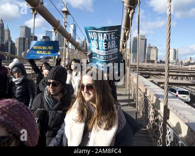 New York, USA. 5. Januar, 2020. Rund 15.000 Demonstranten auf die Straße gingen, die keinen Hass keine Angst März als Reaktion auf den verschärften antisemitischen Attac Stockfoto