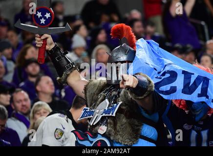 Baltimore, Vereinigte Staaten. Januar 2020. Fans von Tennessee Titans feiern, als die Titans die Baltimore Ravens 28-12 im Playoff-Spiel der Division im M&T Bank Stadium in Baltimore, Maryland, am Samstag, 11. Januar 2020 besiegen. Die Titans kommen nächste Woche zur AFC Championship. Foto von Kevin Dietsch/UPI Credit: UPI/Alamy Live News Stockfoto