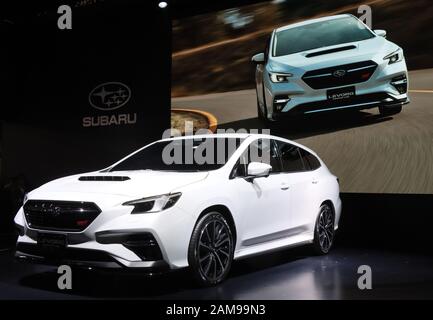 Chiba, Japan. Januar 2020. Der japanische Automobilhersteller Subaru stellt am Freitag, den 10. Januar 2020, den "Levorg-Prototyp STI Sport" auf dem Tokyo Auto Salon 2020 in Chiba in der Vorstadt Tokios vor. Rund 1.000 Fahrzeuge werden auf einer dreitägigen Sonderwagenmesse ausgestellt. Credit: Yoshio Tsunoda/AFLO/Alamy Live News Stockfoto