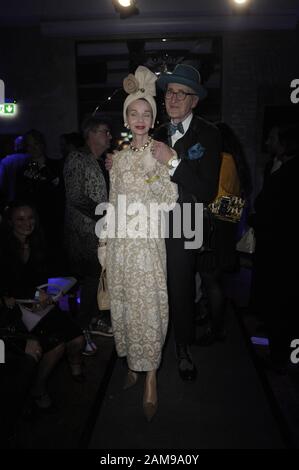 Britt Kanja und Günther Krabbenhöft bei der Dr. Sindsen Pompöös Fashion Party 'Shine Bright Like Pompöös' im 'The Grand'. Berlin, 10.01.2020 Stockfoto