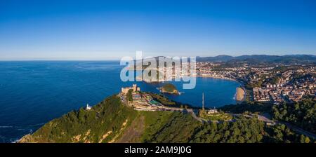 Luftaufnahme der Concha Bucht in der Küstenstadt San Sebastian, Spanien Stockfoto