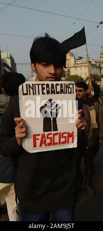 Kolkata, Indien. Januar 2020. Studenten und andere Protestler protestierten gegen PM Narendra Modi, der die Stadt besuchte. (Foto von Sandip Saha/Pacific Press) Credit: Pacific Press Agency/Alamy Live News Stockfoto